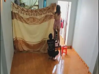 Sambil Bersih Rumah Gadis Manis Main Solo 2026